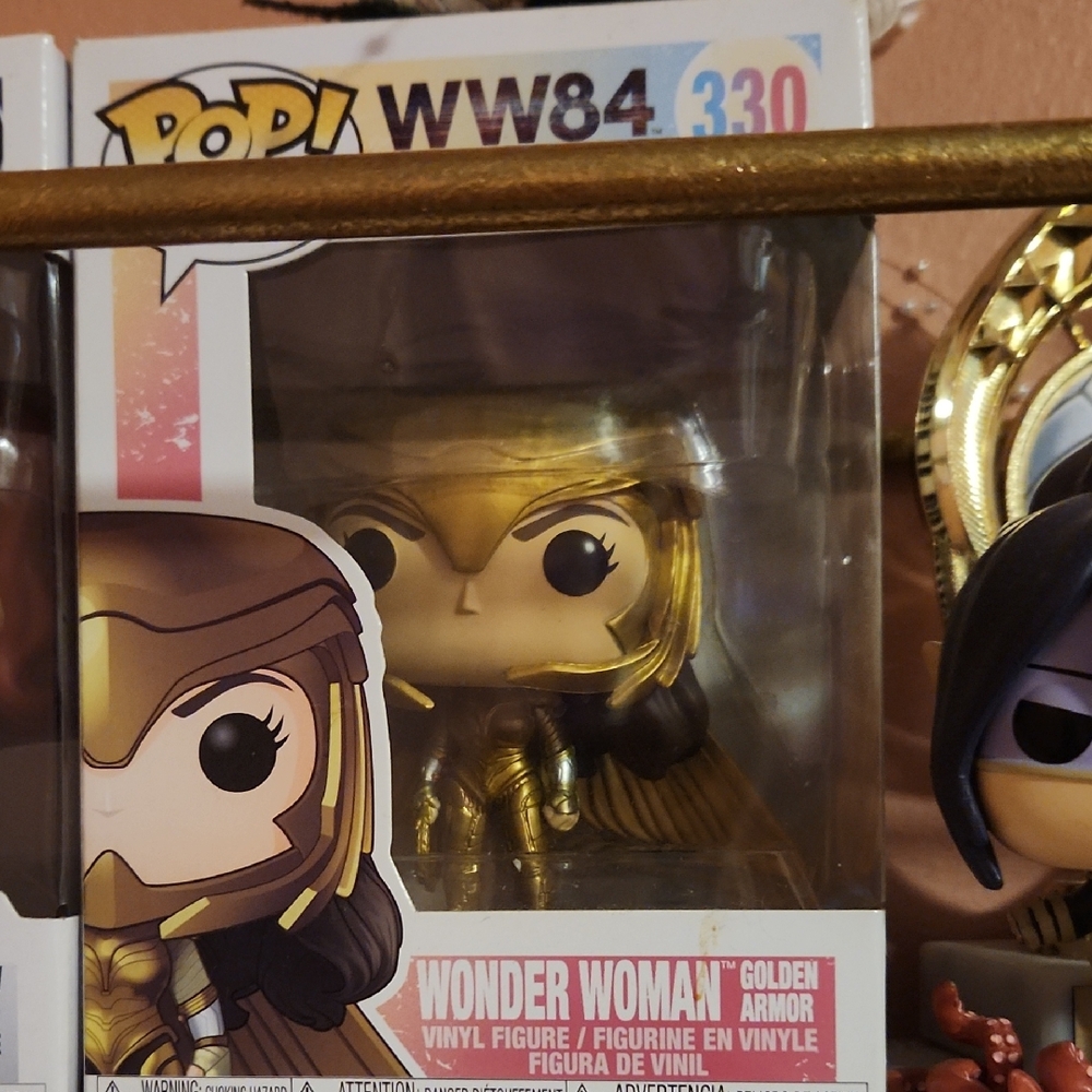 Funko Pop Wonder Woman Gold Armor Vinyl